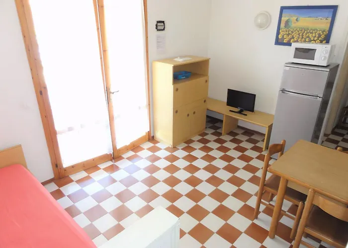 Lovely Two-storey Flat بيبيوني