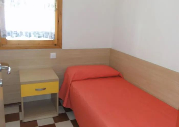 Lovely Two-storey Flat *