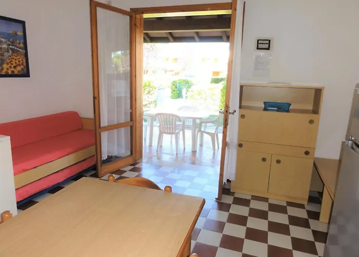 Lovely Two-storey Flat Μπιμπιόνε